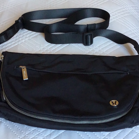 lululemon athletica Black Bag - Picture 2 of 8